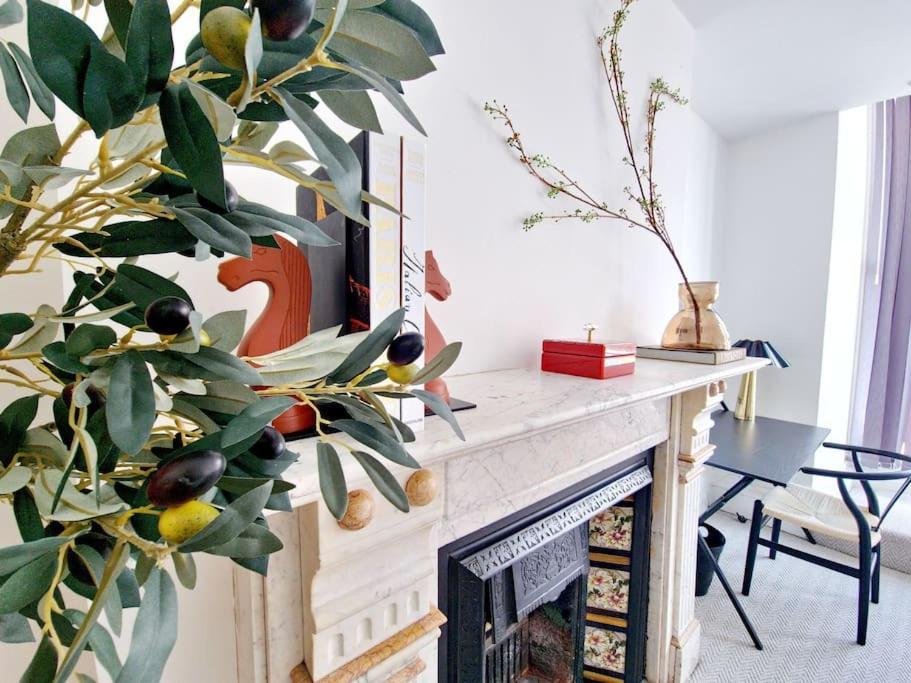 The Stray Adjacent, Interior-Designed 2-Bed Apartment- Luxury 哈罗盖特 外观 照片